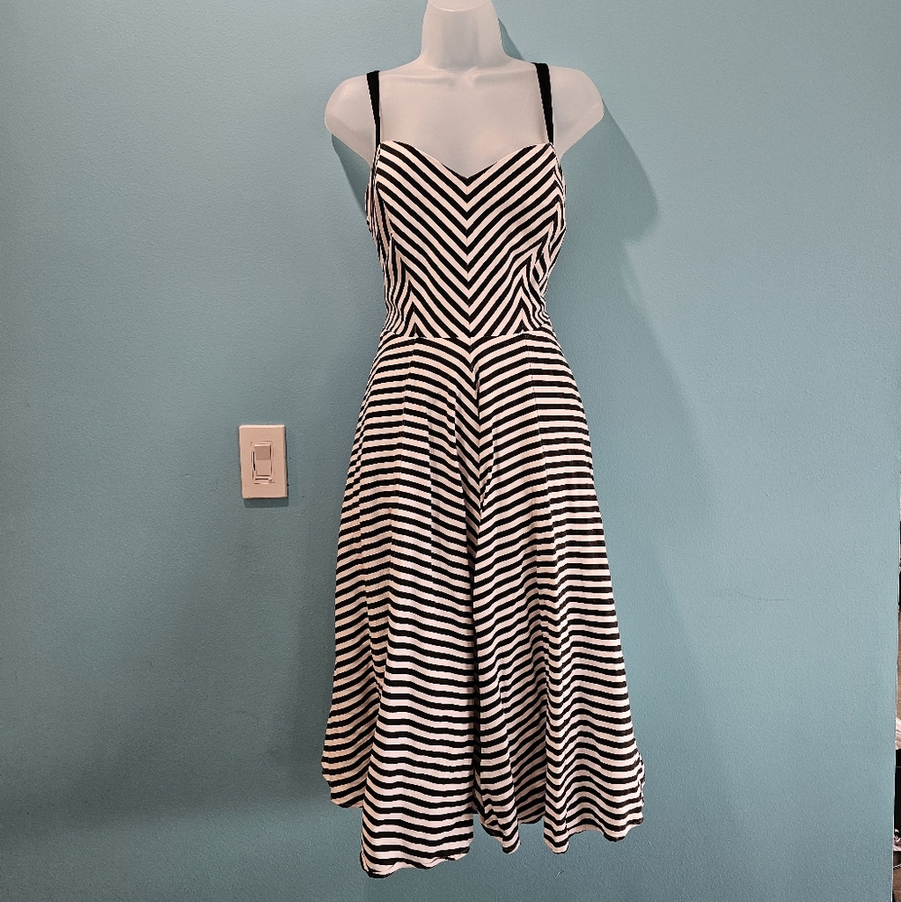 Vixen by Micheline Pitt Black and White Chevron Strapless Dress